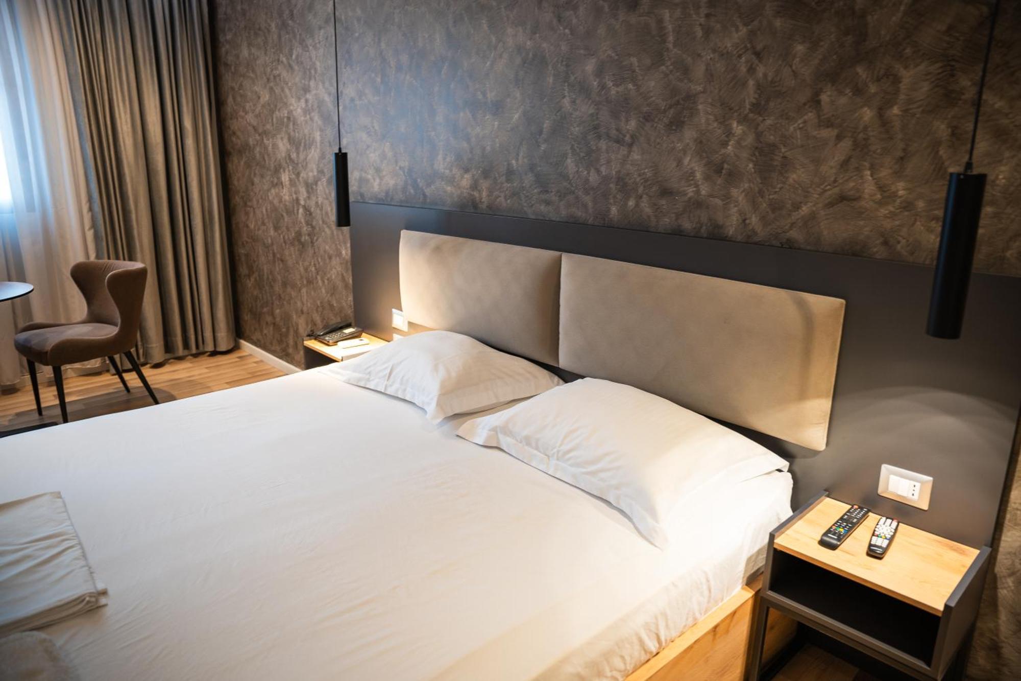 Center Boutique Hotel Τίρανα Εξωτερικό φωτογραφία