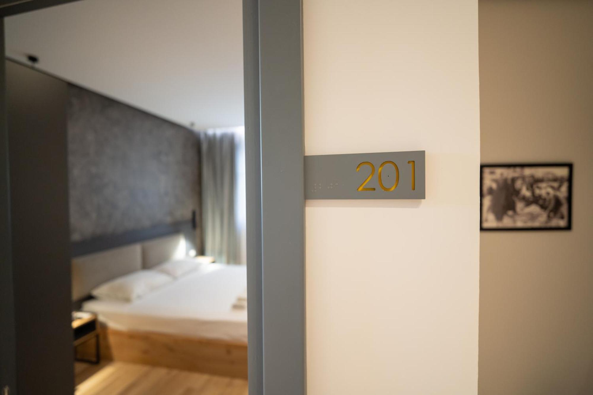 Center Boutique Hotel Τίρανα Εξωτερικό φωτογραφία