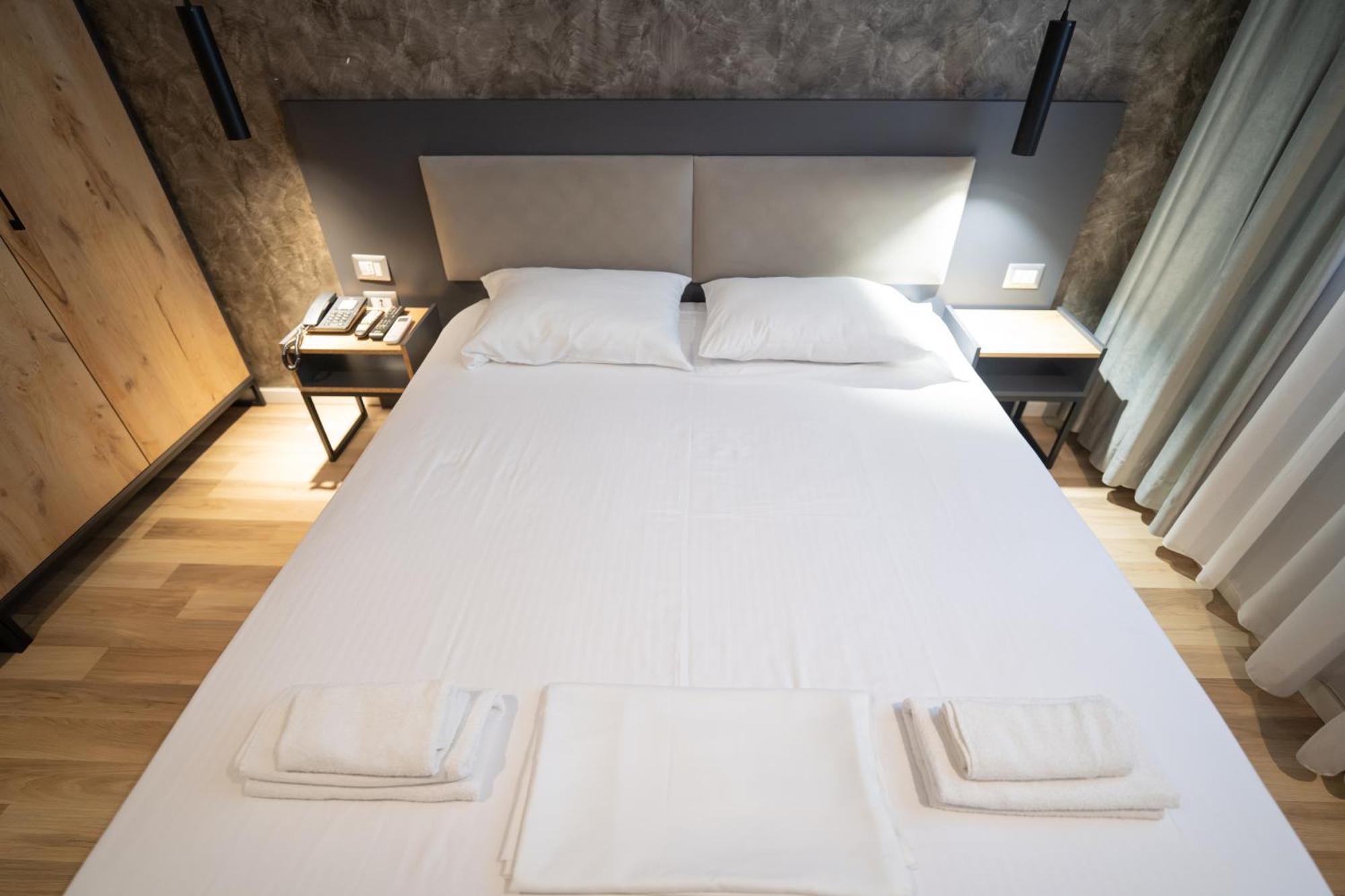 Center Boutique Hotel Τίρανα Εξωτερικό φωτογραφία