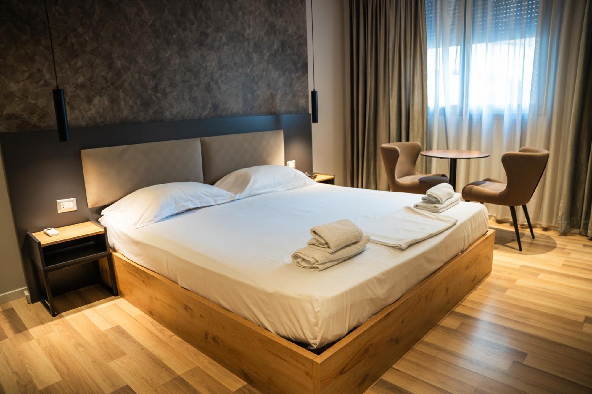 Center Boutique Hotel Τίρανα Εξωτερικό φωτογραφία