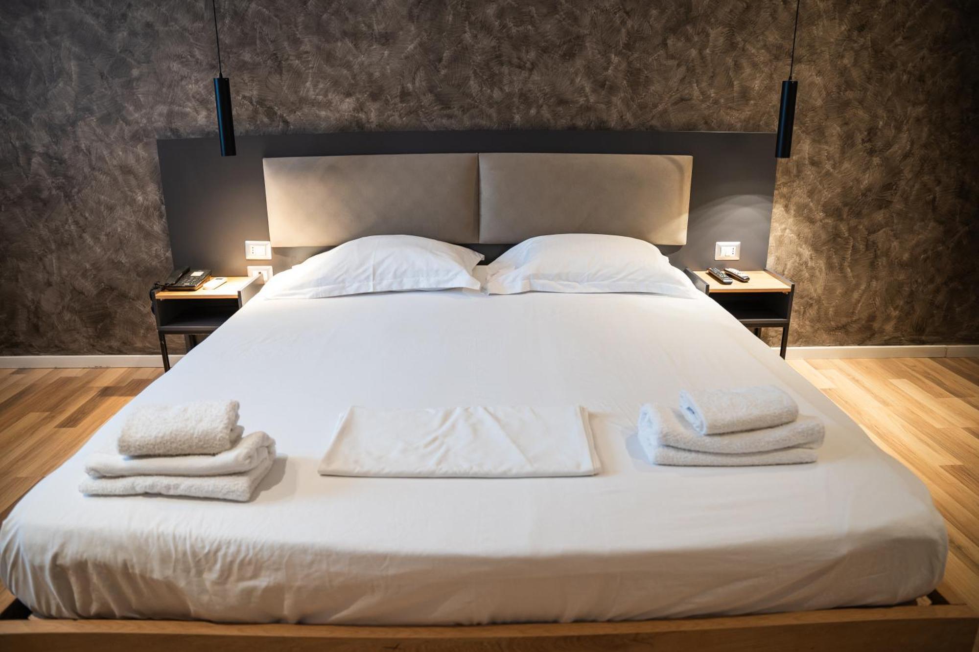 Center Boutique Hotel Τίρανα Εξωτερικό φωτογραφία