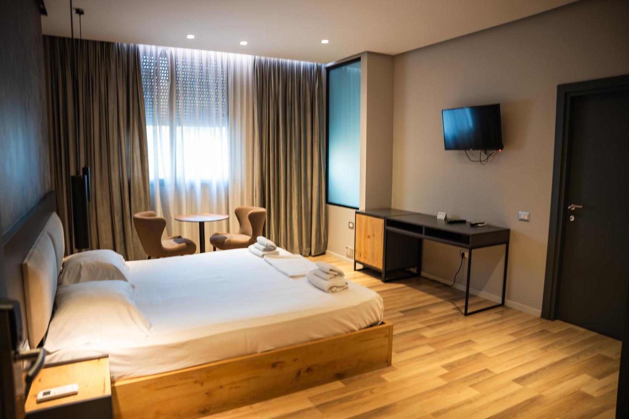 Center Boutique Hotel Τίρανα Εξωτερικό φωτογραφία